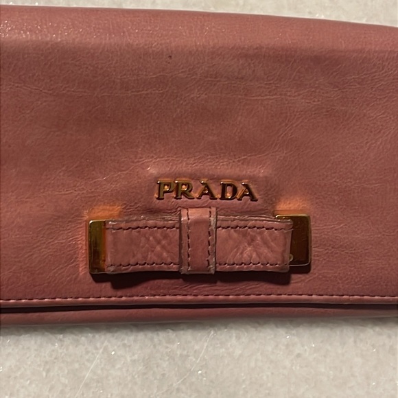 Prada Saffiano Bow Zippy Wallet - Picture 5 of 17